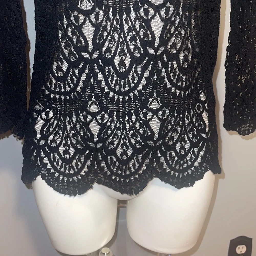 Zara ladies black scalloped lace tunic top. Size medium.